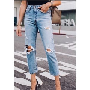 NEW Levi's Wedgie Straight Jean, Size 28